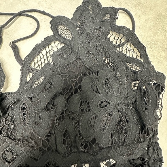 FREE PEOPLE‎ ONE Adella Black Lace Bralette Medium Boho Top Sexy Lightweight - Picture 15 of 15